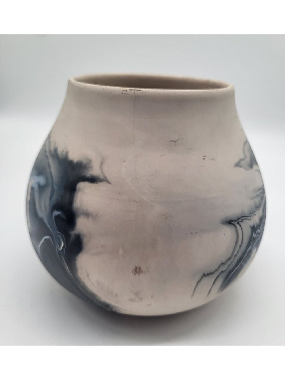Vintage Nemadji Pottery USA Art Vase Blue Cream Marbled Swirl Matte Unglazed - Picture 3 of 11